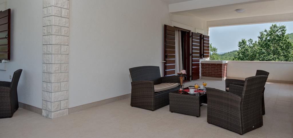 Villa Vinea Prapatnica Екстериор снимка