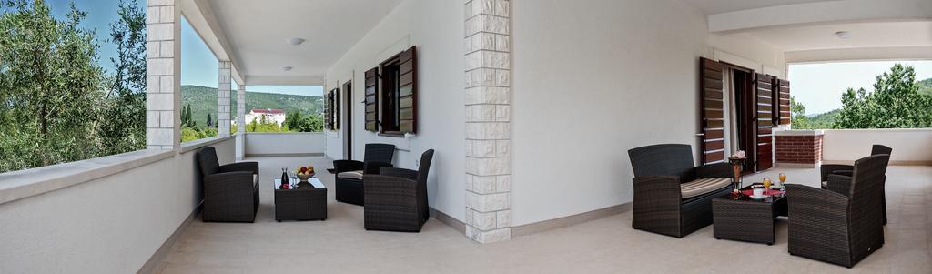 Villa Vinea Prapatnica Екстериор снимка