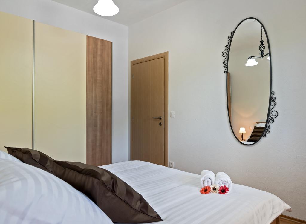 Villa Vinea Prapatnica Екстериор снимка