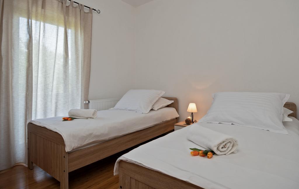 Villa Vinea Prapatnica Екстериор снимка