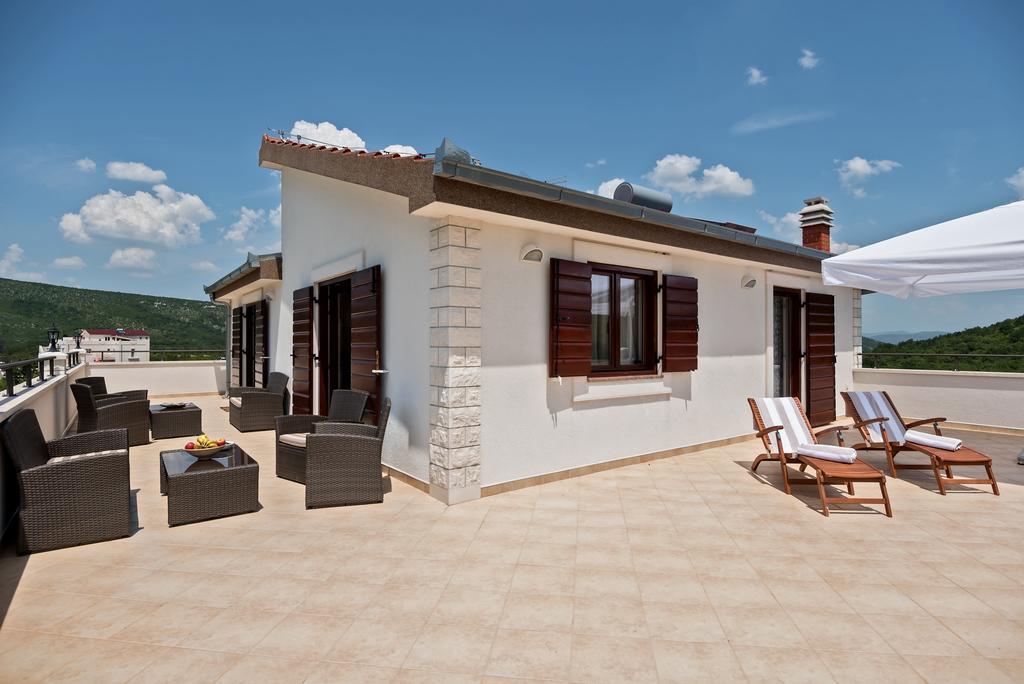 Villa Vinea Prapatnica Екстериор снимка