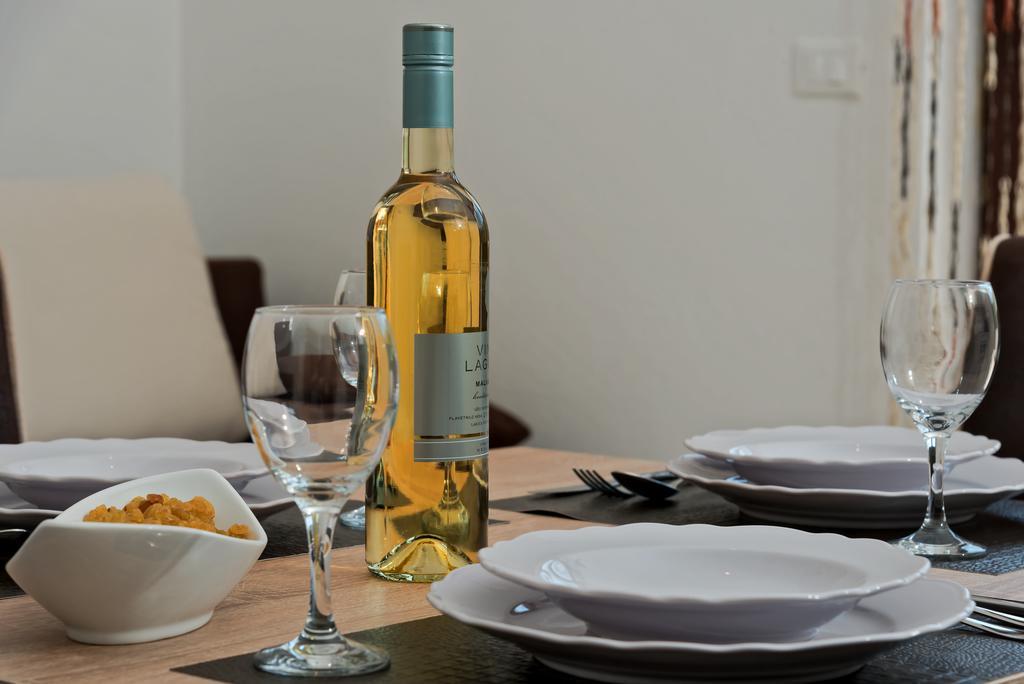 Villa Vinea Prapatnica Екстериор снимка